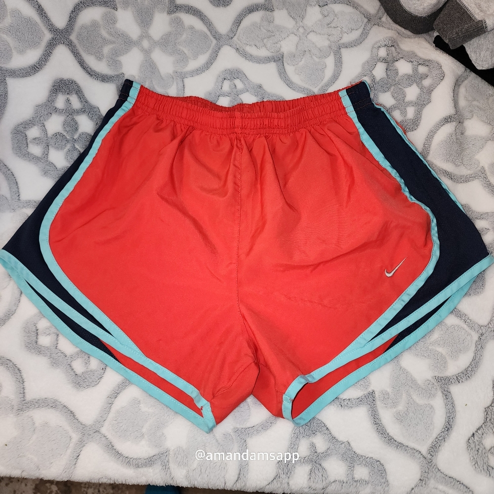 NIKE SHORTS Dri-Fit small coral color